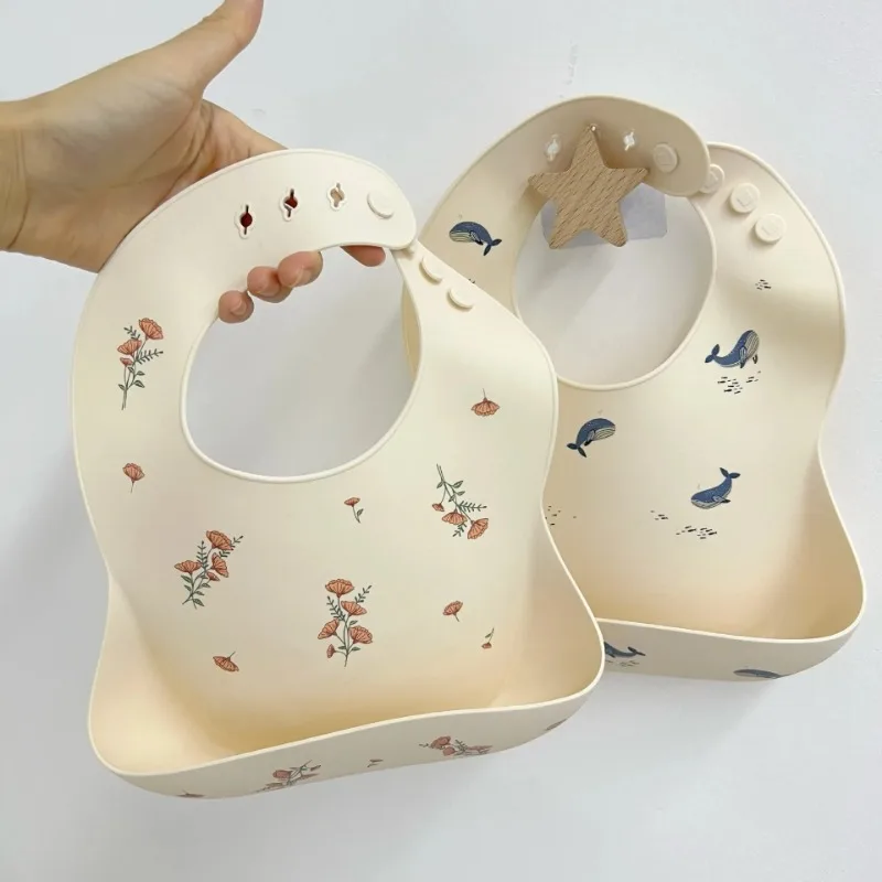 بدلة مريلة تغذية لطيفة، مريلة  - مراجعة Silicone Baby Bibs وسعره