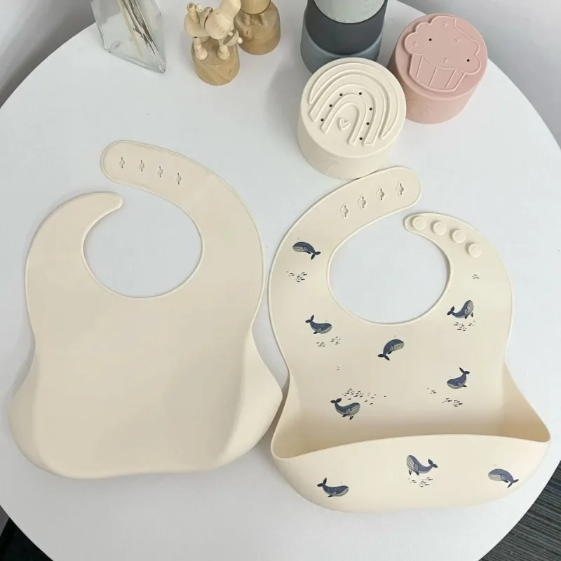 بدلة مريلة تغذية لطيفة، مريلة  - مراجعة Silicone Baby Bibs وسعره