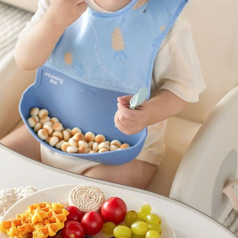 الأطفال مريلة مقاومة للماء الط - مراجعة Silicone Baby Bibs وسعره