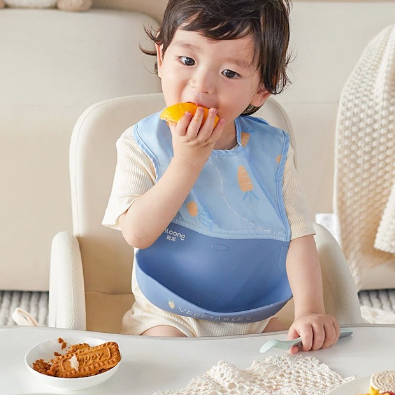 الأطفال مريلة مقاومة للماء الط - مراجعة Silicone Baby Bibs وسعره
