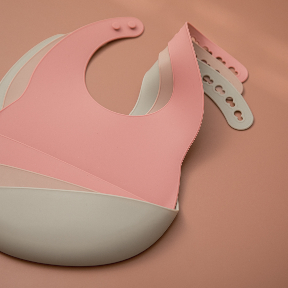 مرايل أطفال للطعام مصنوعة من ا - مراجعة Silicone Baby Bibs وسعره