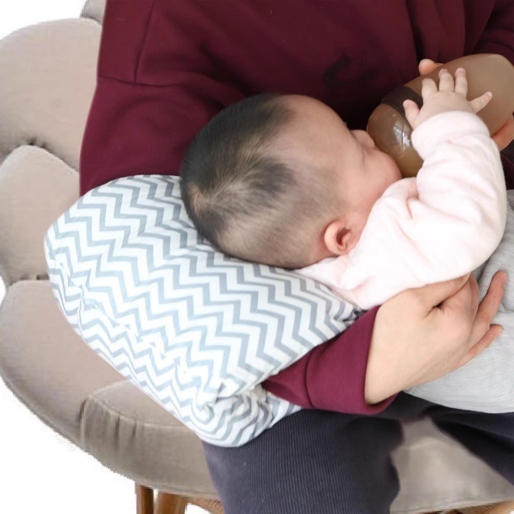 وسادة رضاعة الطفل لحديثي الولا - مراجعة Infant Head Protector وسعره